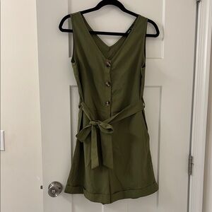 SHEIN Green Buttoned Tie Front Romper